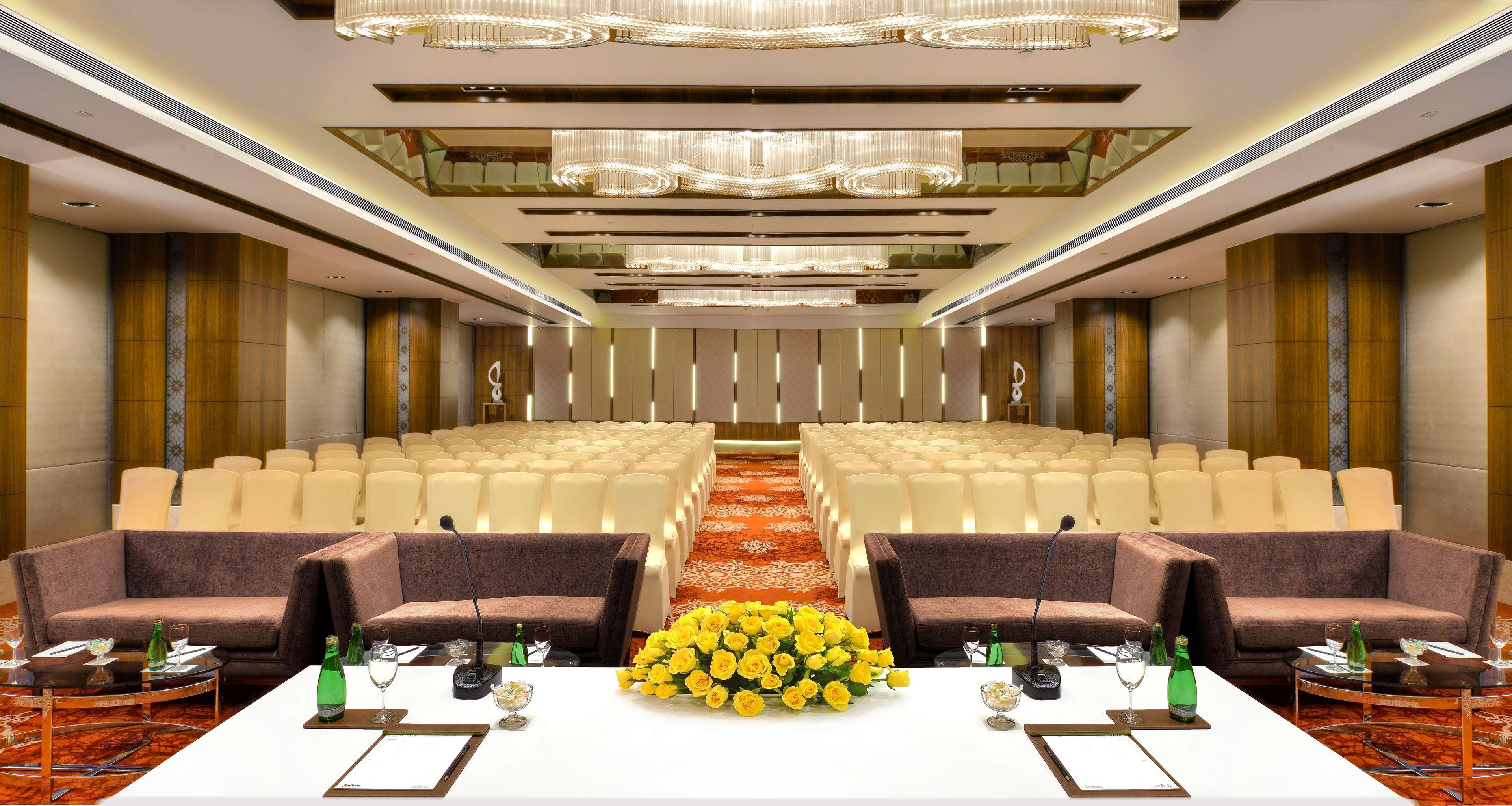 Radisson Gwalior Otel Dış mekan fotoğraf